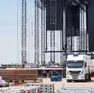 I lavori per l’allestimento del palco (foto Daniele Tibaldi)