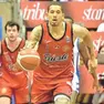 Juan Toscano Anderson e, a destra, il coach biancorosso Francesco Taccetti (foto Bruni)