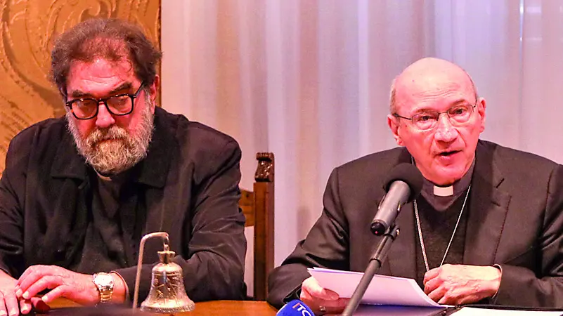 Don Paolo Zuttion (Caritas) con l’amministratore apostolico Carlo Redaelli