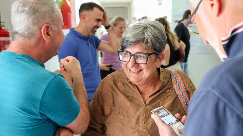 Flavia Viola la celebra vittoria ai seggi (foto Daniele Tibaldi)