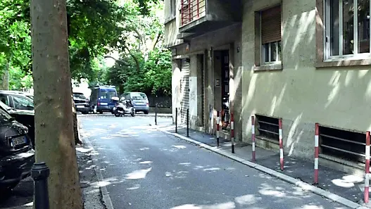Il punto del viale in cui si era consumata l’aggressione (foto Bruni)