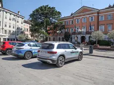 L’esterno del palazzo della prefettura Foto Tibaldi