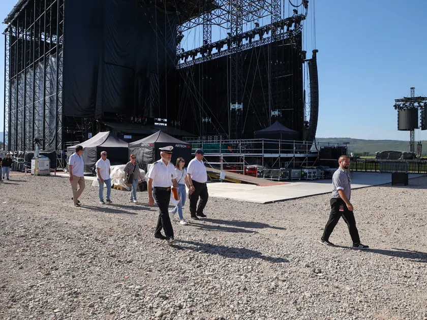 Il sopralluogo e la riunione dell Commissione (Foto Tibaldi)