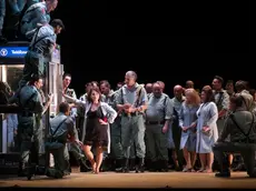 Una scena della Carmen (foto Manuel Silvestri per la Fenice)