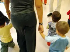 Bimbi al nido in una foto di repertorio