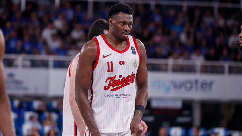 https://images.ilpiccolo.it/view/acePublic/alias/contentid/1rgqeqbhxmw5fhikkvw/0/copia-di-copy-of-playoff-quarti-di-finale-gara-5-germani-brescia-pallacanestro-trieste-foto-ciamillo-lasorte-ultimo.webp?f=16%3A9&amp;w=840