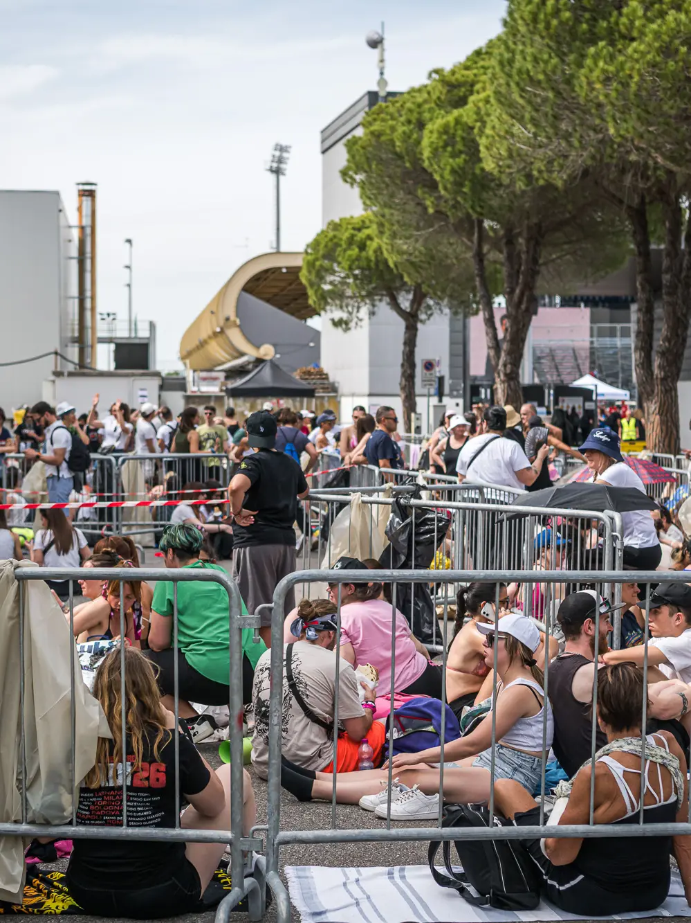 L'attesa a Lignano per il concerto di Tiziano Ferro (Simone De Luca)