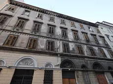 L’edificio in stato di abbandono (foto Andrea Lasorte)