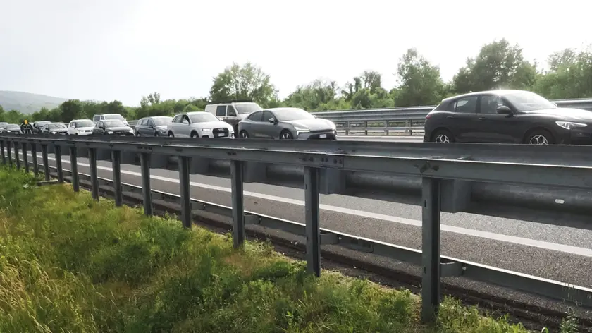 La fila in autostrada