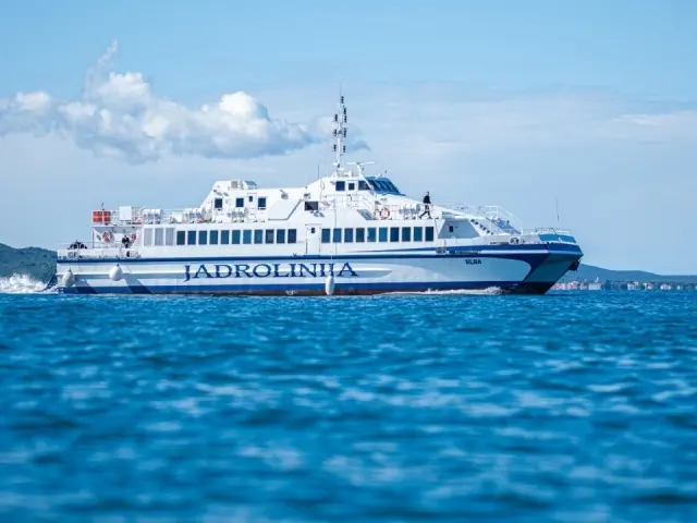Il catamarano Silba della Jadrolinija in navigazione (foto dal sito Jadrolinija)