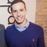 Alessandro Gallo, isontino, 20 anni, studente di Economia, si è tuffato nelle acque antistanti la Scala reale per soccorrere un uomo che stava annegando