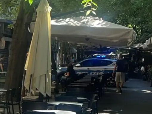 La polizia intervenuta alla gelateria Gangemi di viale XX Settembre, a Trieste