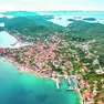 L’abitato dell’isola di Ugliano, nell’arcipelago zaratino: i 6.000 residenti riceveranno l’acqua per primi
