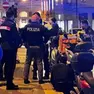 Un intervento notturno delle forze dell'ordine in centro a Trieste (foto d'archivio)