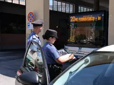 Sull'accoltellamento alla stazione delle corriere di Muggia indagano i carabinieri (foto Lasorte)