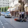 Il punto dell’incidente in corso Saba con la moto a terra dopo aver travolto la bambina Foto Silvano