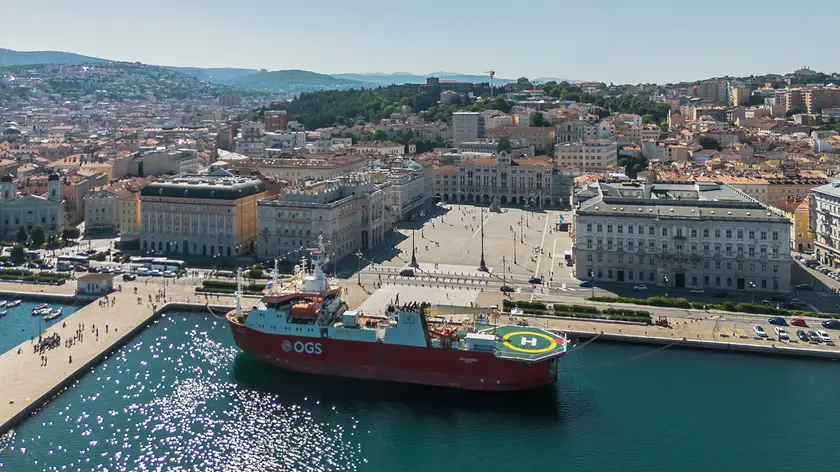 A bordo della rompighiaccio “Laura Bassi”, con un cuore divi