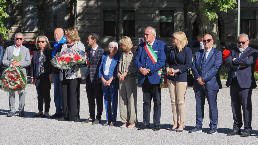 La cerimonia al parco della Rimembranza (foto Simcic / Tibaldi)