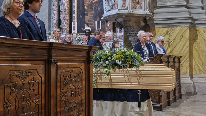 Un momento dei funerali di Benito Rocco Foto Silvano