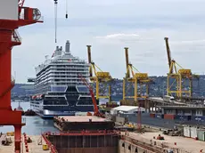 La Mein Schiff ormeggiata domenica al Molo VII (foto Andrea Lasorte)