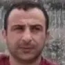 A sinistra la Polizia entra al Cpr di Gradisca, a destra Vakhtang Enukidze