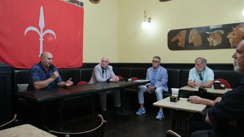La conferenza al Caffè San Marco (foto Andrea Lasorte)