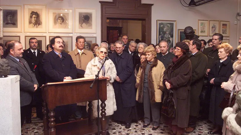Fulvia Costantinides con accanto il figlio al Museo Sartorio (foto archivio Lasorte)