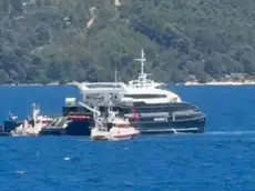 Il catamarano Krilo Eclipse dopo lo scontro con la barca a vela