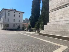 Il luogo dell'aggressione su via Sant'Ambrogio a Monfalcone