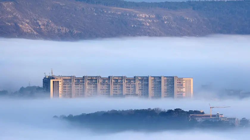 Il Quadrilatero di Melara immerso nella nebbia (foto Andrea Lasorte)