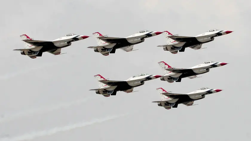 La pattuglia acrobatica dei Thunderbirds alla passata celebrazione del 4 luglio ad Aviano