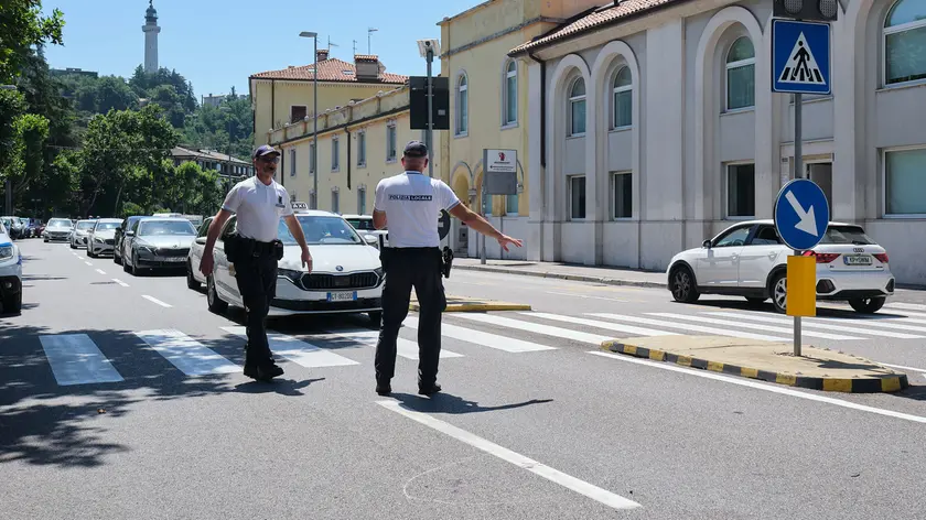 https://images.ilpiccolo.it/view/acePublic/alias/contentid/1rx4hxgw3xku5kkjx4p/0/copia-di-copy-of-investimento-a-barcola-ph-massimo-silvano.webp?f=16%3A9&amp;w=840
