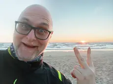 L’ultimo selfie di Lorenzo Pasqual mandato agli amici via chat durante il viaggio in Estonia