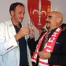 Ezio Rossi con Amilcare Berti brindano a Trieste dopo il trionfo di Lucca (foto archivio Lasorte)