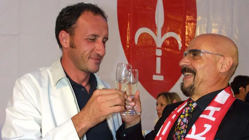 Ezio Rossi con Amilcare Berti brindano a Trieste dopo il trionfo di Lucca (foto archivio Lasorte)