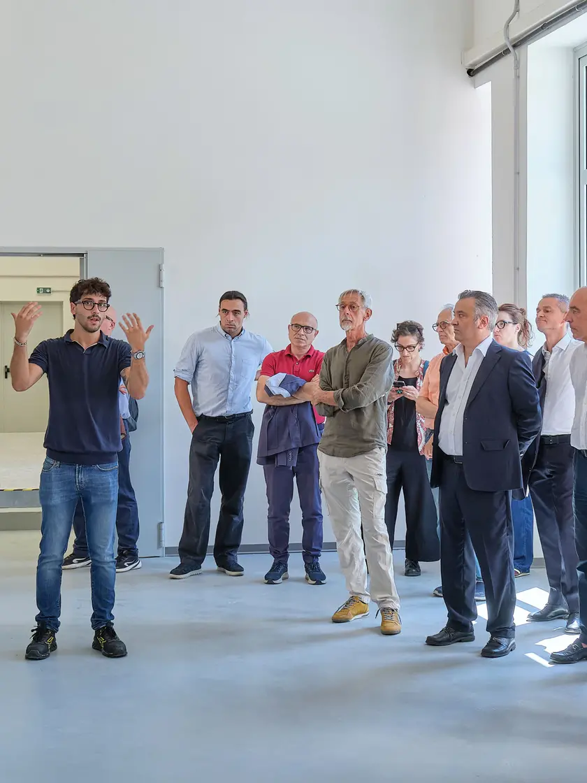 La visita alla cabina elettrica di Roiano (foto Massimo Silvano)