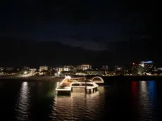 Una serie di suggestive immagini immortalate durante i test per l’accensione che sono stati effettuati a Terrazza a Mare, illuminata da cinquecento metri di led che assicurano alla struttura un colpo d’occhio indimenticabile di notte