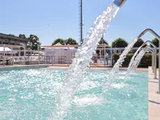 Gli esterni della piscina comunale di Gorizia (Tibaldi)