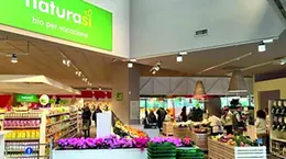 L'interno di uno dei negozi di Natura Sì