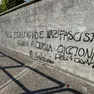La scritta ingiuriosa apparsa a Ronchi nei confronti di Cisint