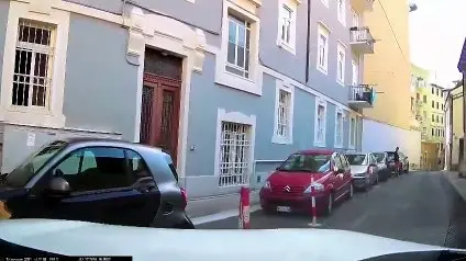 A Trieste aggredito un tassista in servizio: «Mi ha fatto cenno e io mi sono fermato»