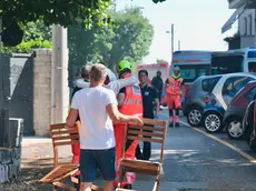 L'intervento del personale sanitario. Foto Silvano