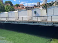 Il ponte pedonale sulla Fiumara a Fiume
