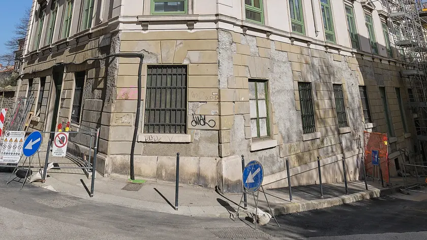 L’esterno della Spaccini-Sauro di via Tigor (Silvano)