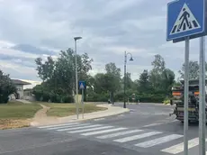 Per attraversare sulle strisce in bici si deve scendere dal sellino