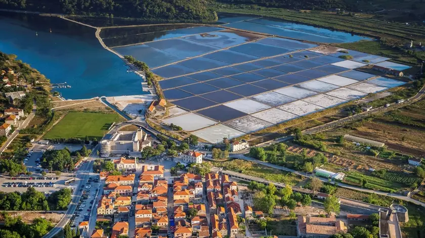 Le saline di Ston in una foto dell'ente croato per il turismo