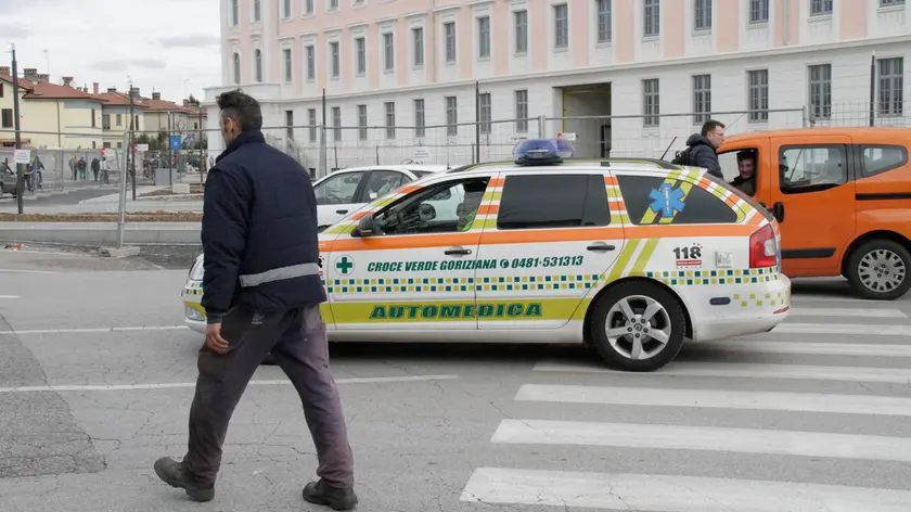 L’automedica accorsa a Panzano in quel tragico 2 marzo 2017 (foto Bonaventura)