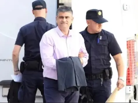 Il sindaco di Buie Vižintin al momento dell’arresto (foto La Voce)