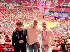 Al centro il presidente Josh Hiller assieme al gm Mike Arcieri (a destra) e allo scout Tobia Collina (a sinistra)