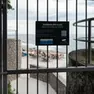 Il contestato cancello dell’Hilton Costabella (foto Novi list)